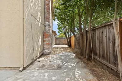 1865 Newport Court, Tracy, CA 95376 - Photo 28