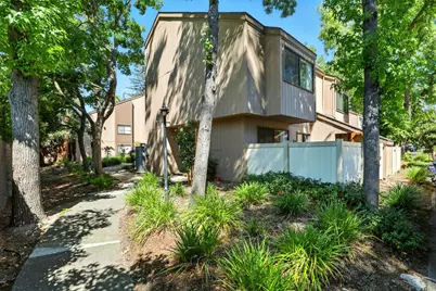 532 Woodside Oaks #4, Sacramento, CA 95825 - Photo 1