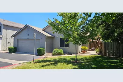 6348 Laguna Mirage Lane, Elk Grove, CA 95758 - Photo 2