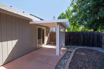 6348 Laguna Mirage Lane, Elk Grove, CA 95758 - Photo 10