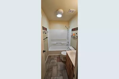 6348 Laguna Mirage Lane, Elk Grove, CA 95758 - Photo 38