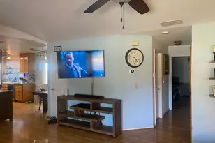 7566 Sunmore Ln, Sacramento, CA 95828 - Photo 6