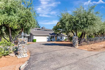 11960 Calle Cielo, Gilroy, CA 95020 - Photo 2