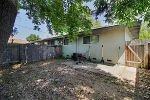 7320 Berna Way, Sacramento, CA 95823 - Photo 18