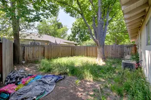 7325 Arleta Ct, Sacramento, CA 95823 - Photo 12