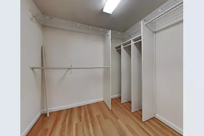 8045 Arroyo Vista Drive, Sacramento, CA 95823 - Photo 16