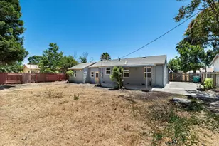 2327 E Acacia St, Stockton, CA 95205 - Photo 34