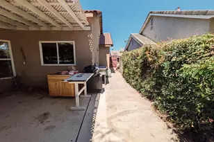 2226 Typhoon Ct, Turlock, CA 95380 - Photo 38