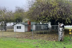 15238 Sunset Dr, Livingston, CA 95334 - Photo 2