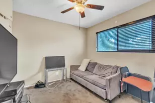 20 Lochmoor, Sacramento, CA 95823 - Photo 8