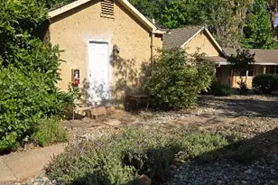 2123 Waldon St, Redding, CA 96001 - Photo 36