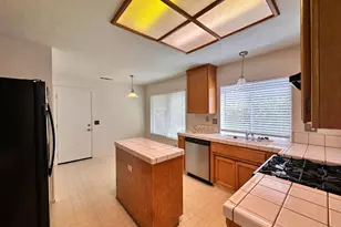 9186 Jamel Ct, Elk Grove, CA 95758 - Photo 12