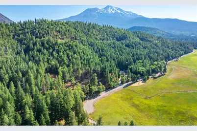 1901 Wyehka Way, Mount Shasta, CA 96067 - Photo 1