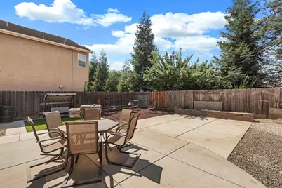 924 Dancer Way, Turlock, CA 95382 - Photo 36