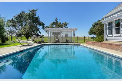 3928 Waynesboro Court, Stockton, CA 95219 - Photo 2