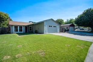 7318 La Tour Dr, Sacramento, CA 95842 - Photo 2