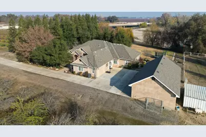 1710 Avenue 388, Kingsburg, CA 93631 - Photo 12