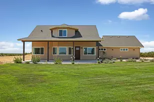 18739 Clements Rd, Lodi, CA 95240 - Photo 2