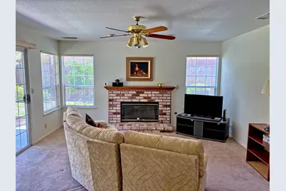 2008 Lakeview Court, Modesto, CA 95355 - Photo 10