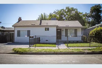 1135 N Pilgrim St, Stockton, CA 95205 - Photo 1