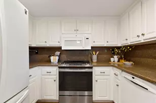 8205 Lash Larue Ln, Citrus Heights, CA 95610 - Photo 36