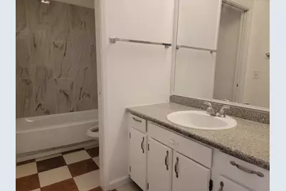 7206 Willowwest Court, Sacramento, CA 95828 - Photo 10