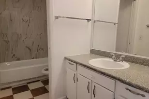 7206 Willowwest Ct, Sacramento, CA 95828 - Photo 10