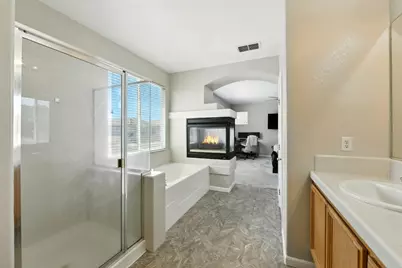 9452 Lyndley Plaza Way, Elk Grove, CA 95624 - Photo 38