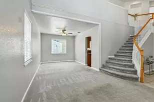 9452 Lyndley Plaza Way, Elk Grove, CA 95624 - Photo 20