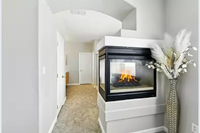 9452 Lyndley Plaza Way, Elk Grove, CA 95624 - Photo 30