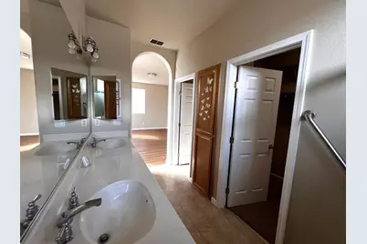 2467 Bayless Way, Sacramento, CA 95835 - Photo 18