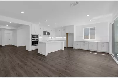 10327 Evangaline Way, Elk Grove, CA 95757 - Photo 2