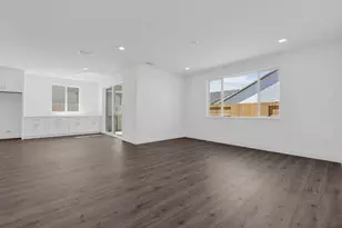 10327 Evangaline Wy, Elk Grove, CA 95757 - Photo 8