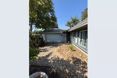 9125 Trujillo Way, Sacramento, CA 95826 - Photo 74