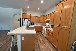 2271 Corsico Ct, Los Banos, CA 93635 - Photo 12