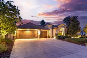 702 Rolling Green Dr, West Sacramento, CA 95605 - Photo 1