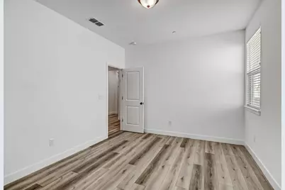 2352 Bronze Star Way, Sacramento, CA 95818 - Photo 28