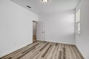 2352 Bronze Star Way, Sacramento, CA 95818 - Photo 28