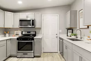 923 Cummins Way, West Sacramento, CA 95605 - Photo 12