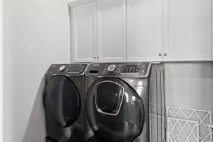 1396 E Via Prato Dr, Fresno, CA 93730 - Photo 28