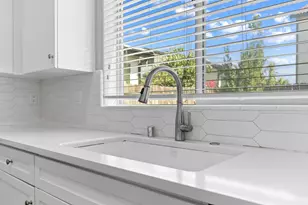 1396 E Via Prato Dr, Fresno, CA 93730 - Photo 20