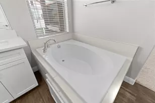 1396 E Via Prato Dr, Fresno, CA 93730 - Photo 32