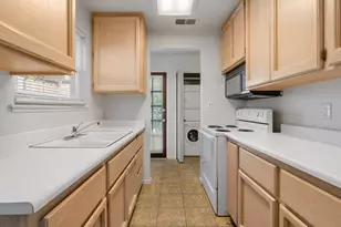 6827 Shiloh Ct, Stockton, CA 95219 - Photo 12