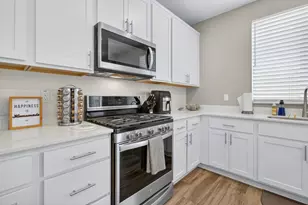 751 Crow Crk Cir, Galt, CA 95632 - Photo 18