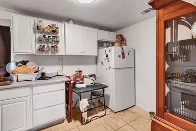 1059 Acacia Avenue, Sacramento, CA 95815 - Photo 26