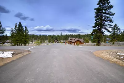 10554 Courtenay Lane, Truckee, CA 96161 - Photo 18