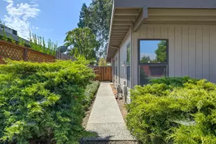 8804 On Ct, Elk Grove, CA 95624 - Photo 10