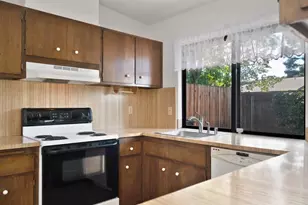 8804 On Ct, Elk Grove, CA 95624 - Photo 2