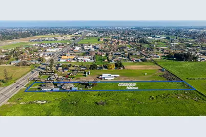 2256 W Yosemite Avenue, Manteca, CA 95337 - Photo 8