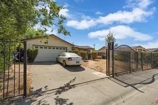 256 Olmstead Dr, Sacramento, CA 95838 - Photo 2